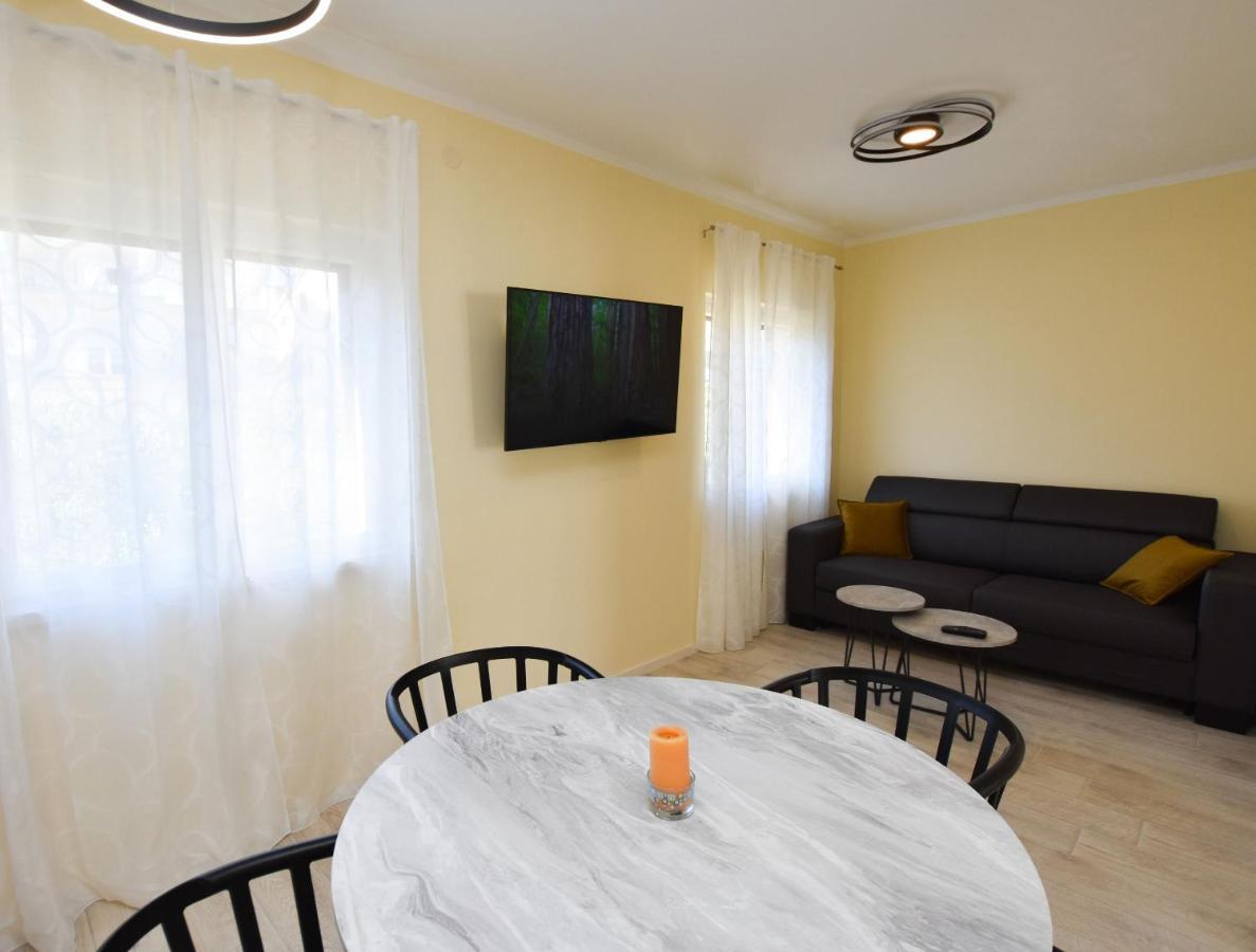 Apartment Ruzica Primošten Exteriör bild