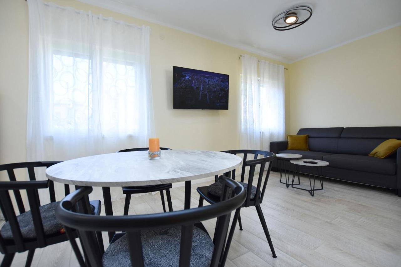 Apartment Ruzica Primošten Exteriör bild